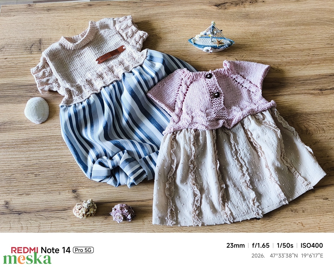 Rövid ujjú kislány ruha kézzel kötött felső résszel  - baba - mama - babaruházat - baba ruhák - Meska.hu