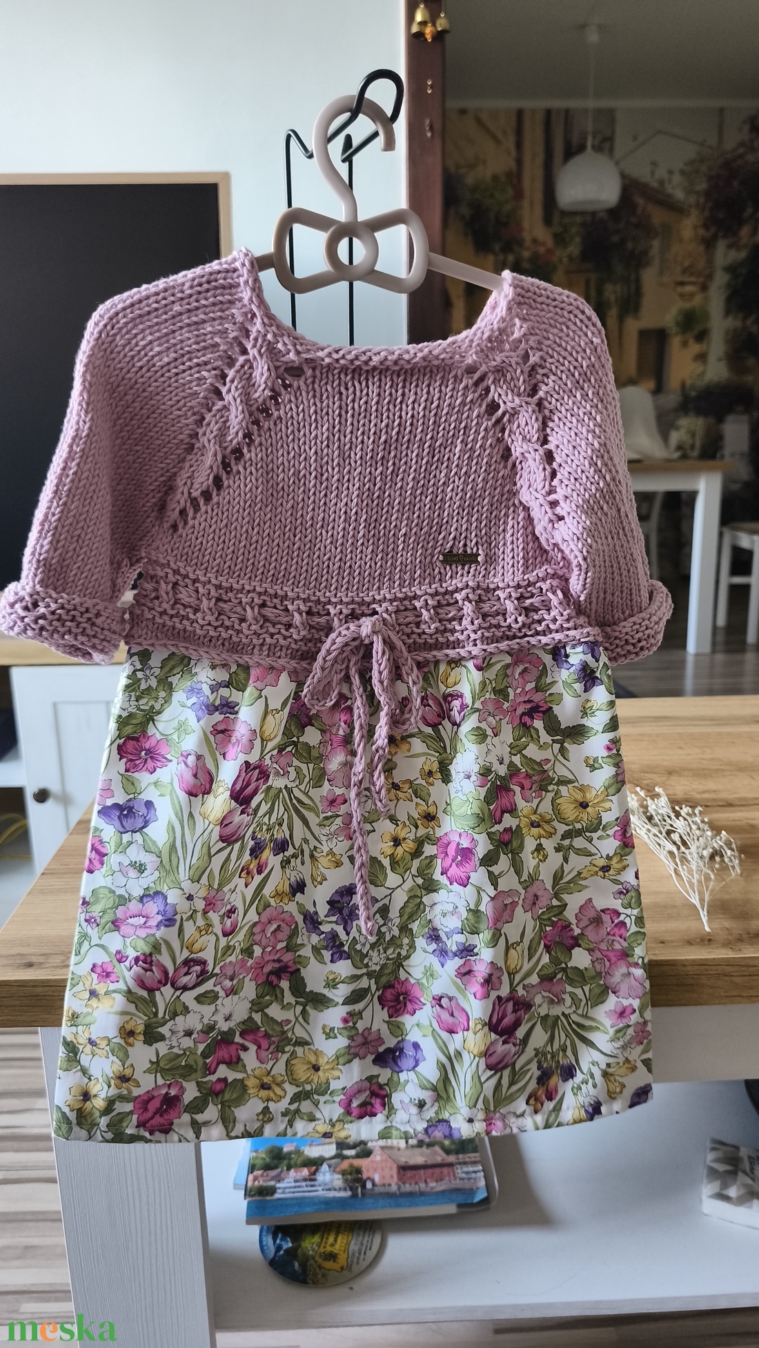 Egyedi kislány ruha puha pamut fonalból  kézzel kötött sárga-barack-pink felső résszel és vidm virágos szoknyával - baba - mama - babaruházat - baba ruhák - Meska.hu