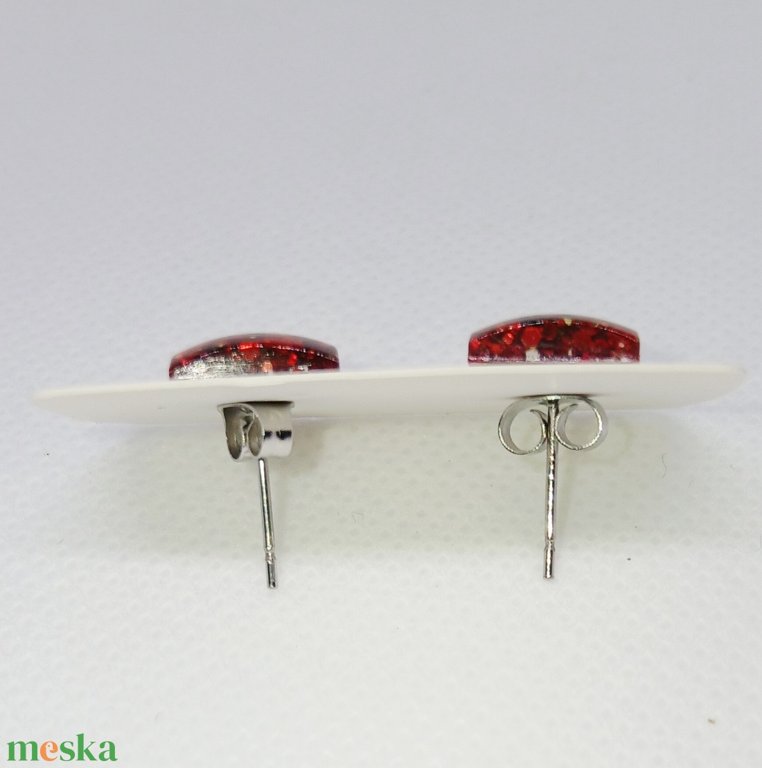 Piros színű flitterrel, csillámmal díszített fülbevaló - ékszer - fülbevaló - fülékszer - Meska.hu