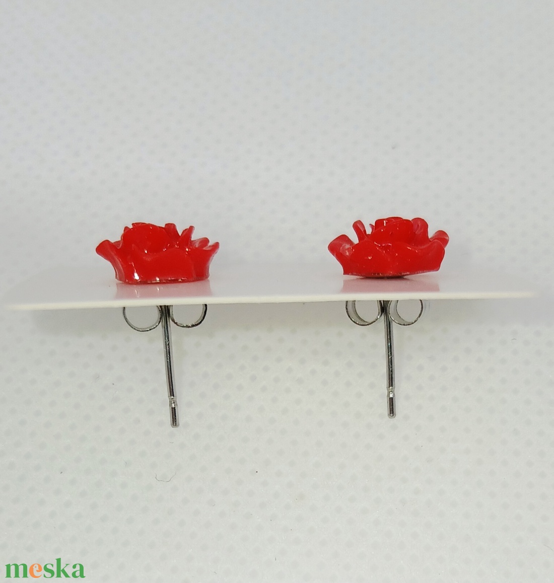 Piros színű, rózsa alakú fülbevaló - ékszer - fülbevaló - fülékszer - Meska.hu