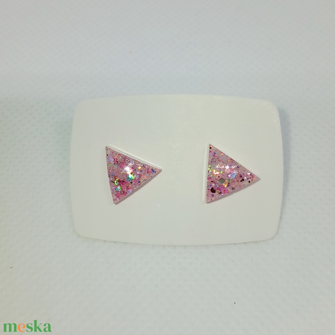 Rózsaszín színű csillámmal díszített fülbevaló - ékszer - fülbevaló - fülékszer - Meska.hu