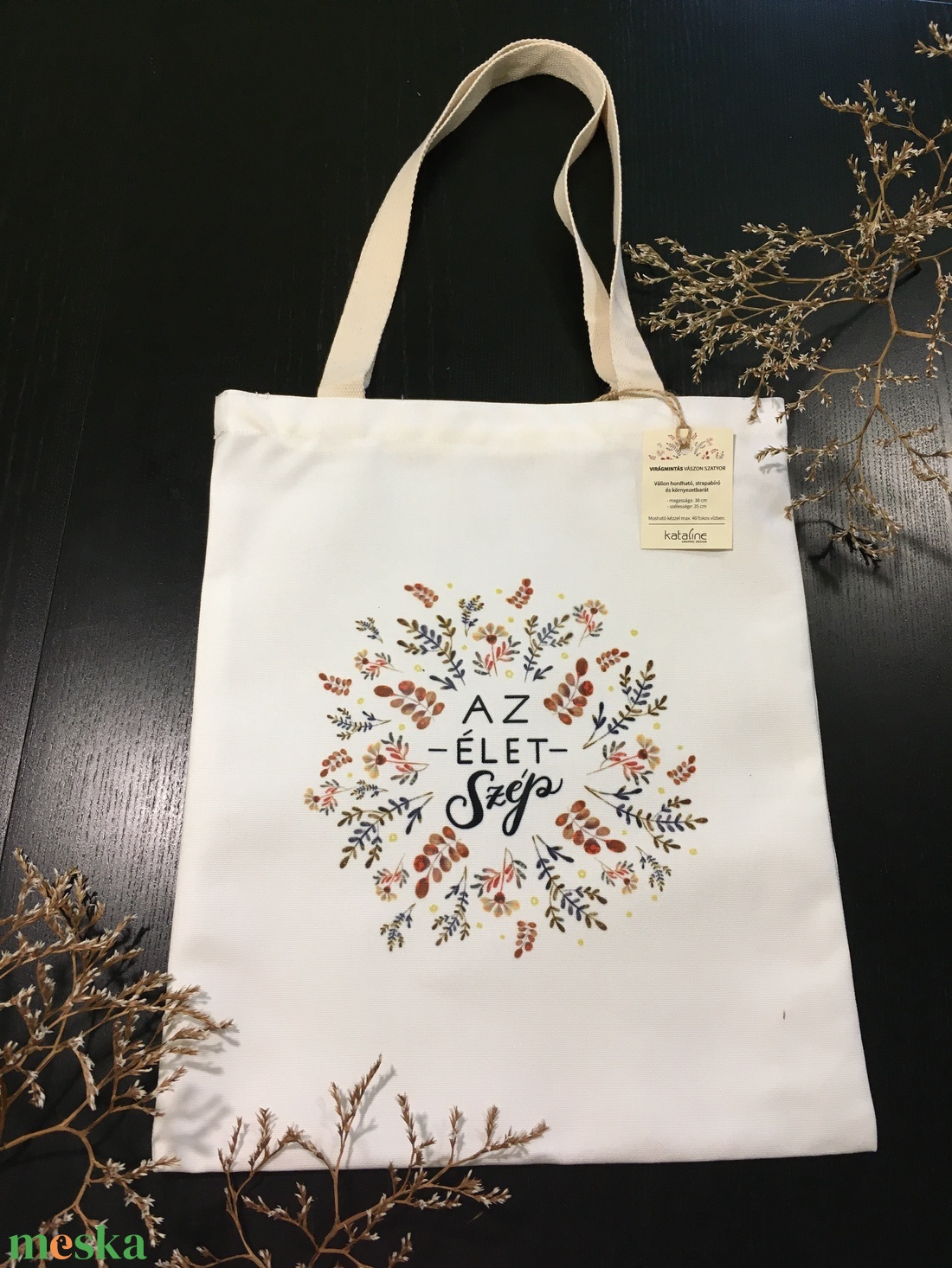 Zárható vászontáska virágos illusztrációval - táska & tok - bevásárlás & shopper táska - shopper, textiltáska, szatyor - Meska.hu Zárható vászontáska virágos illusztrációval - táska & tok - bevásárlás & shopper táska - shopper, textiltáska, szatyor - Meska.hu