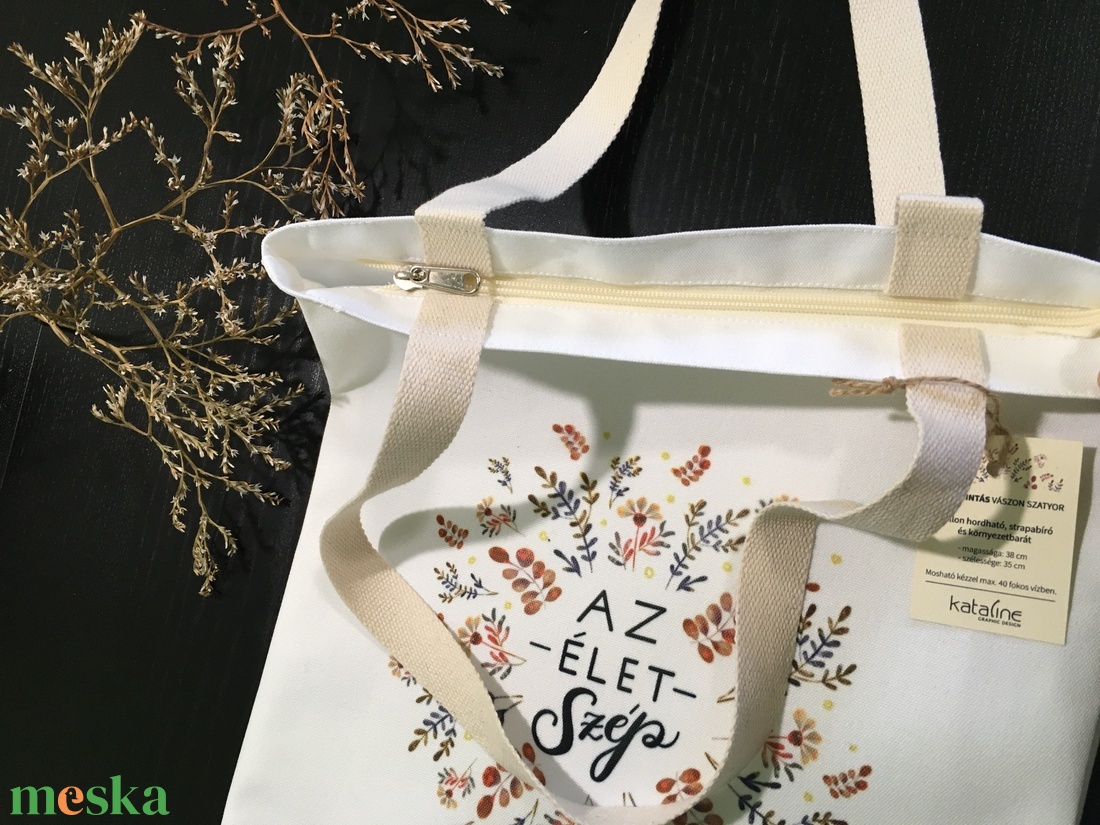 Zárható vászontáska virágos illusztrációval - táska & tok - bevásárlás & shopper táska - shopper, textiltáska, szatyor - Meska.hu Zárható vászontáska virágos illusztrációval - táska & tok - bevásárlás & shopper táska - shopper, textiltáska, szatyor - Meska.hu