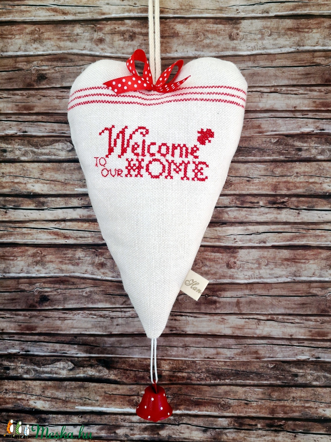 Welcome home hímzett lenvászon szívecske csengővel - otthon & életmód - dekoráció - Meska.hu Welcome home hímzett lenvászon szívecske csengővel - otthon & életmód - dekoráció - Meska.hu