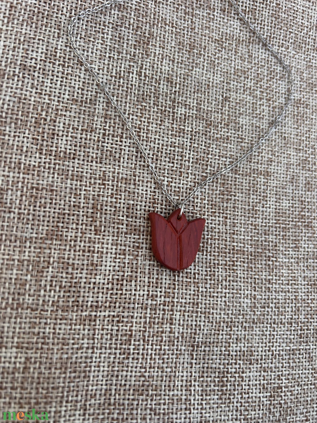 Kézzel faragott tulipán nyakláncok - ékszer - nyaklánc - hosszú nyaklánc - Meska.hu