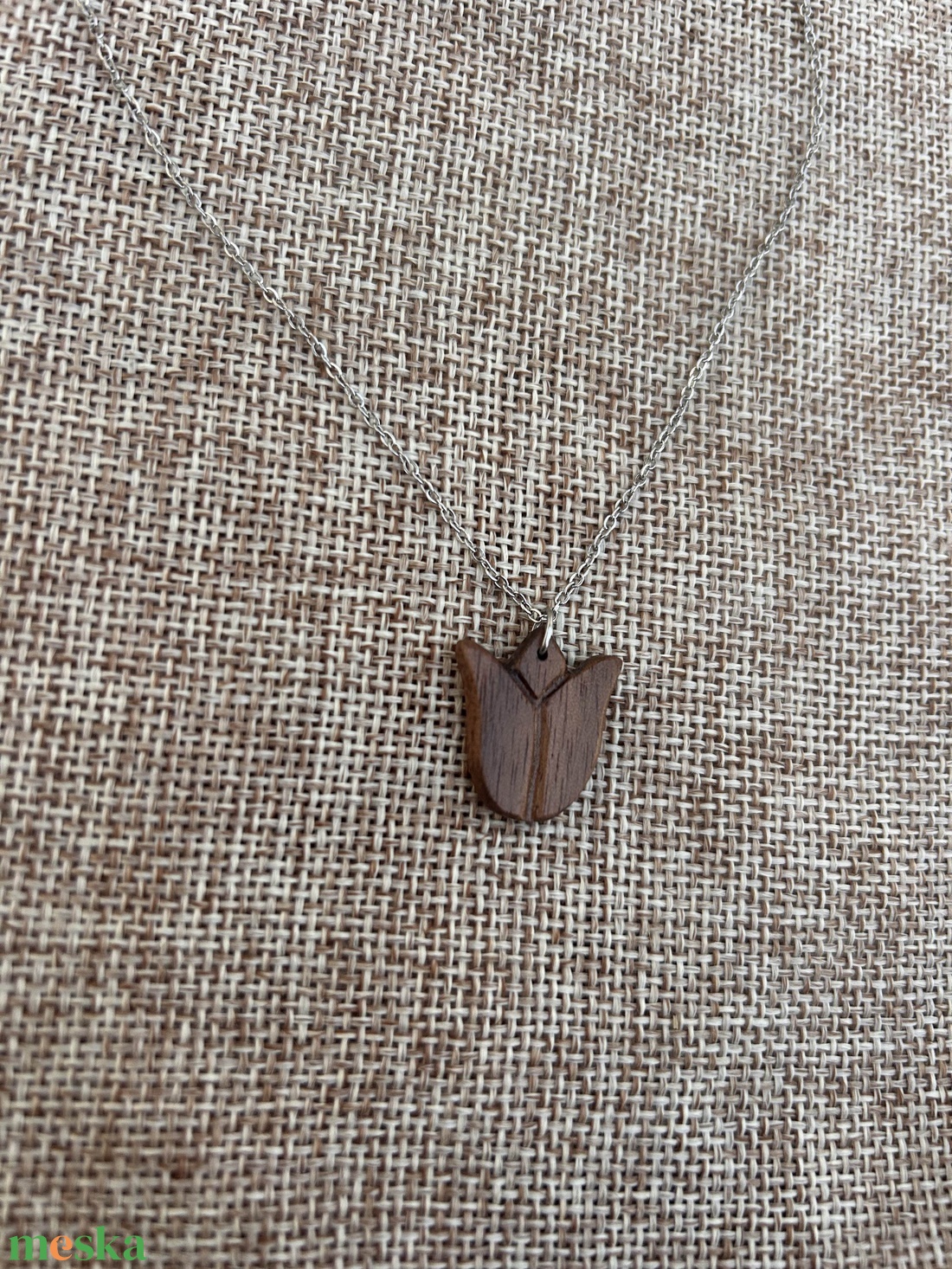 Kézzel faragott tulipán nyakláncok - ékszer - nyaklánc - hosszú nyaklánc - Meska.hu