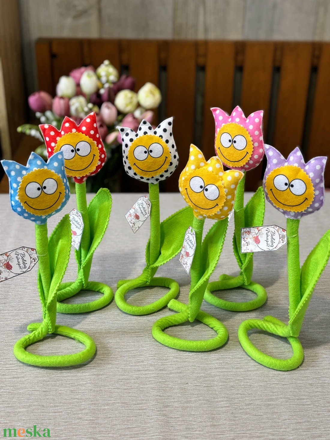 Nőnapi textil  álló tulipánok  - otthon & életmód - virágdekoráció - virágdíszek - asztali virágdísz - Meska.hu