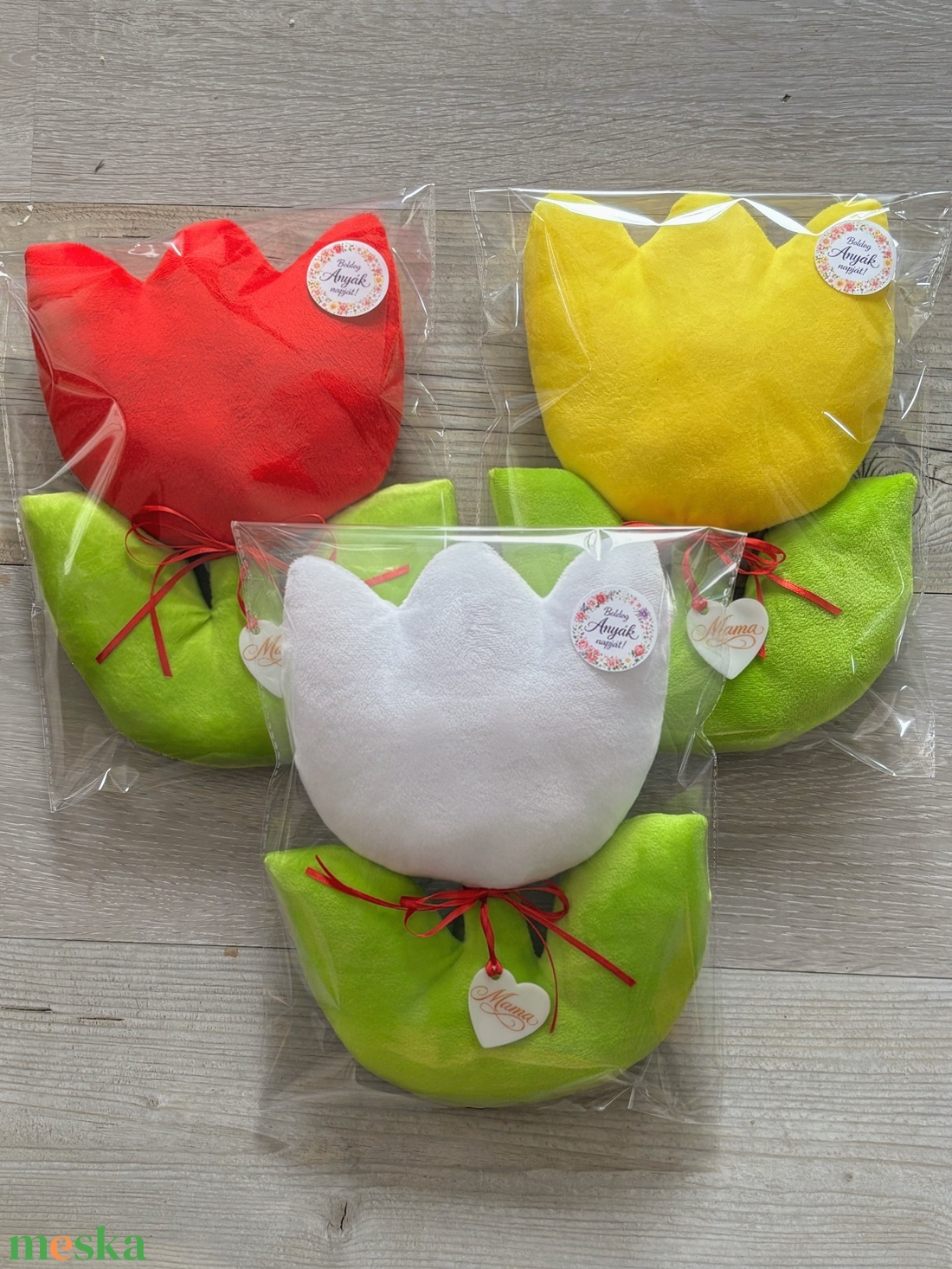 Anyák napi plüss tulipán  - otthon & életmód - virágdekoráció - virágdíszek - asztali virágdísz - Meska.hu