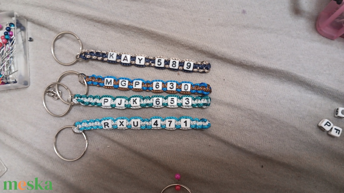 Névre szóló karkötő,rendszámos kulcstartó  - ékszer - karkötő - fonott karkötő - Meska.hu