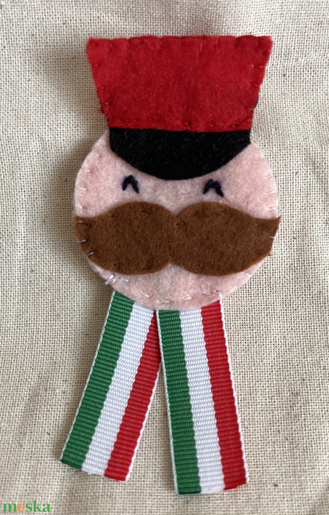 Kokárda huszár - ékszer - kitűző és bross - kitűző - Meska.hu Kokárda huszár - ékszer - kitűző és bross - kitűző - Meska.hu