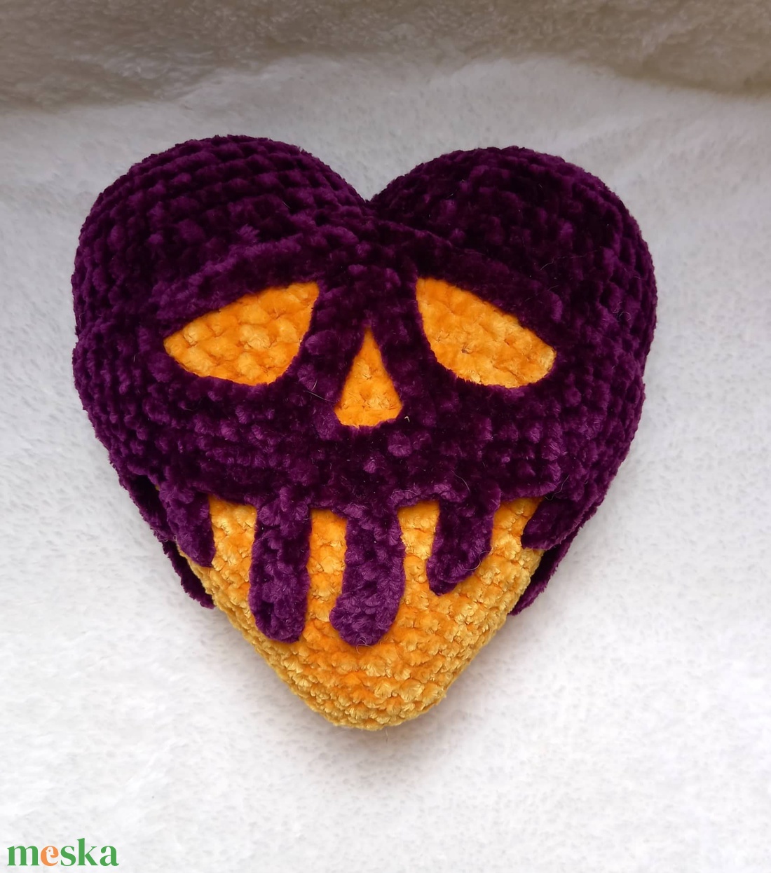 Koponyás szív-  Poisoned Heart- Mérgezett szív  - otthon & életmód - dekoráció - halloween - halloweeni figurák - Meska.hu