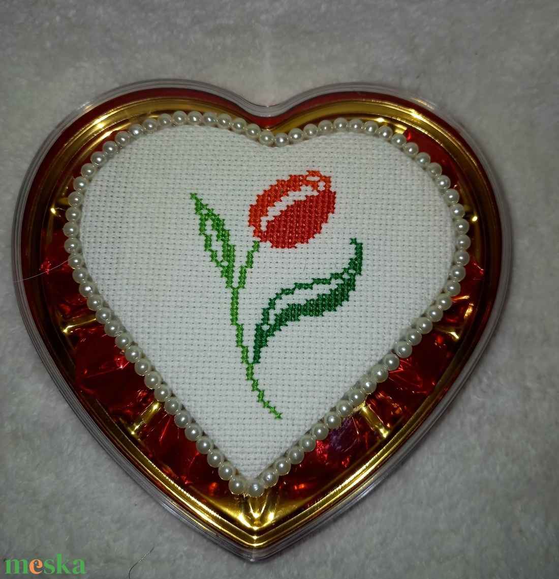 Anyák napi Tulipános bon-bon - otthon & életmód - dekoráció - asztal és polc dekoráció - díszdoboz - Meska.hu Anyák napi Tulipános bon-bon - otthon & életmód - dekoráció - asztal és polc dekoráció - díszdoboz - Meska.hu