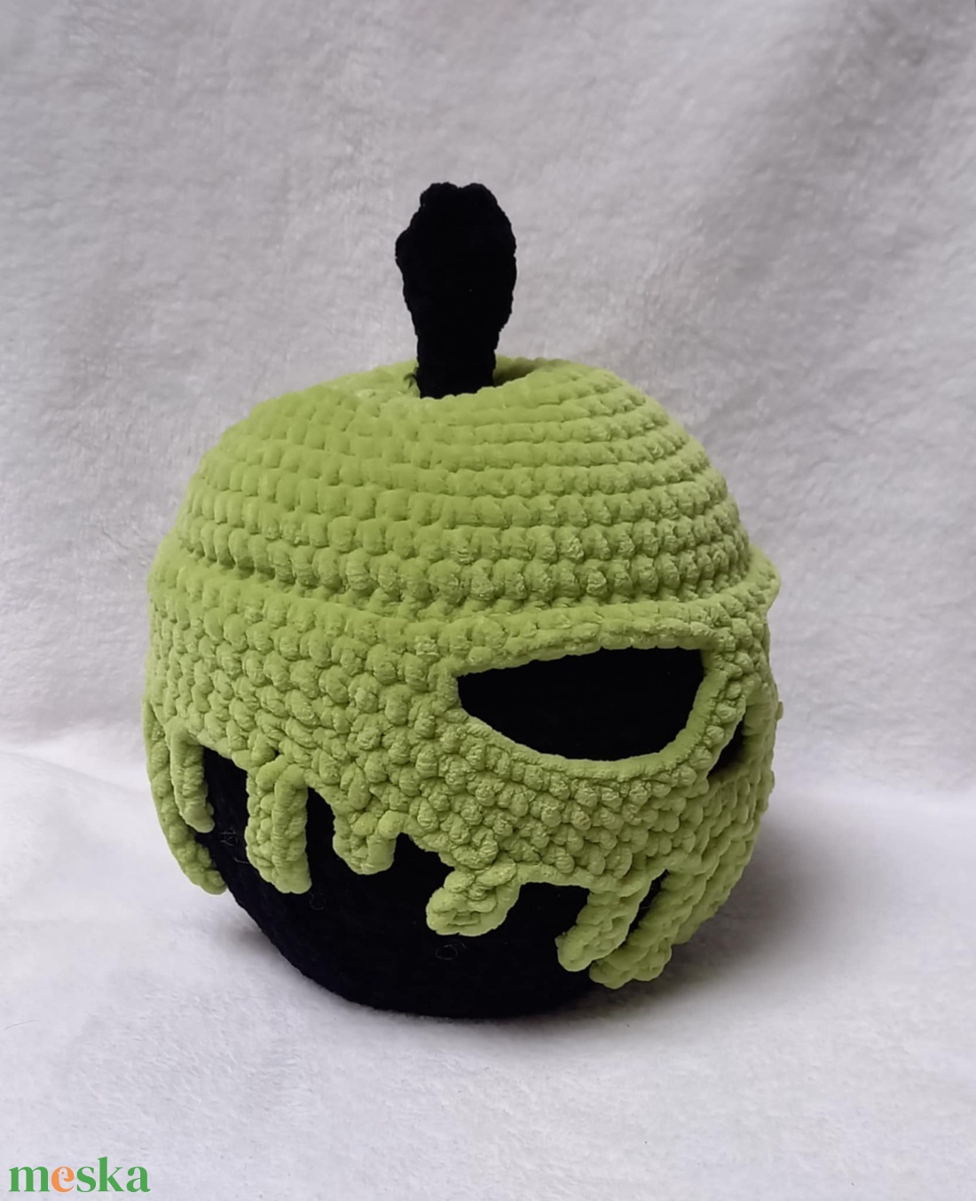 Koponyás alma- Poisoned apple- Mérgezett alma - otthon & életmód - dekoráció - halloween - halloweeni figurák - Meska.hu Koponyás alma- Poisoned apple- Mérgezett alma - otthon & életmód - dekoráció - halloween - halloweeni figurák - Meska.hu