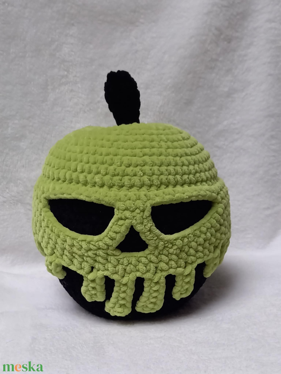 Koponyás alma- Poisoned apple- Mérgezett alma - otthon & életmód - dekoráció - halloween - halloweeni figurák - Meska.hu Koponyás alma- Poisoned apple- Mérgezett alma - otthon & életmód - dekoráció - halloween - halloweeni figurák - Meska.hu