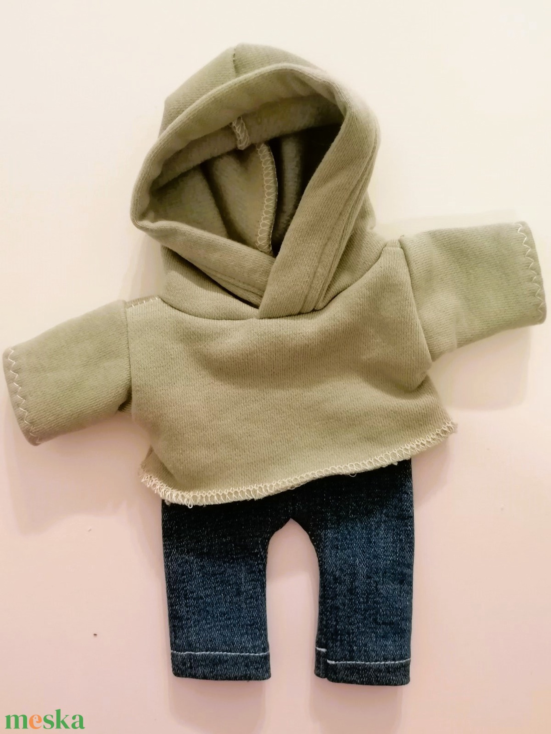 Ruházat, kapucnis pulcsi és farmer - Textiljáték figurákra )Maci, Őzi, Nyuszi, Kutyus, Egérke, Panda) - játék & sport - baba & babaház - babaruha, babakellék - Meska.hu