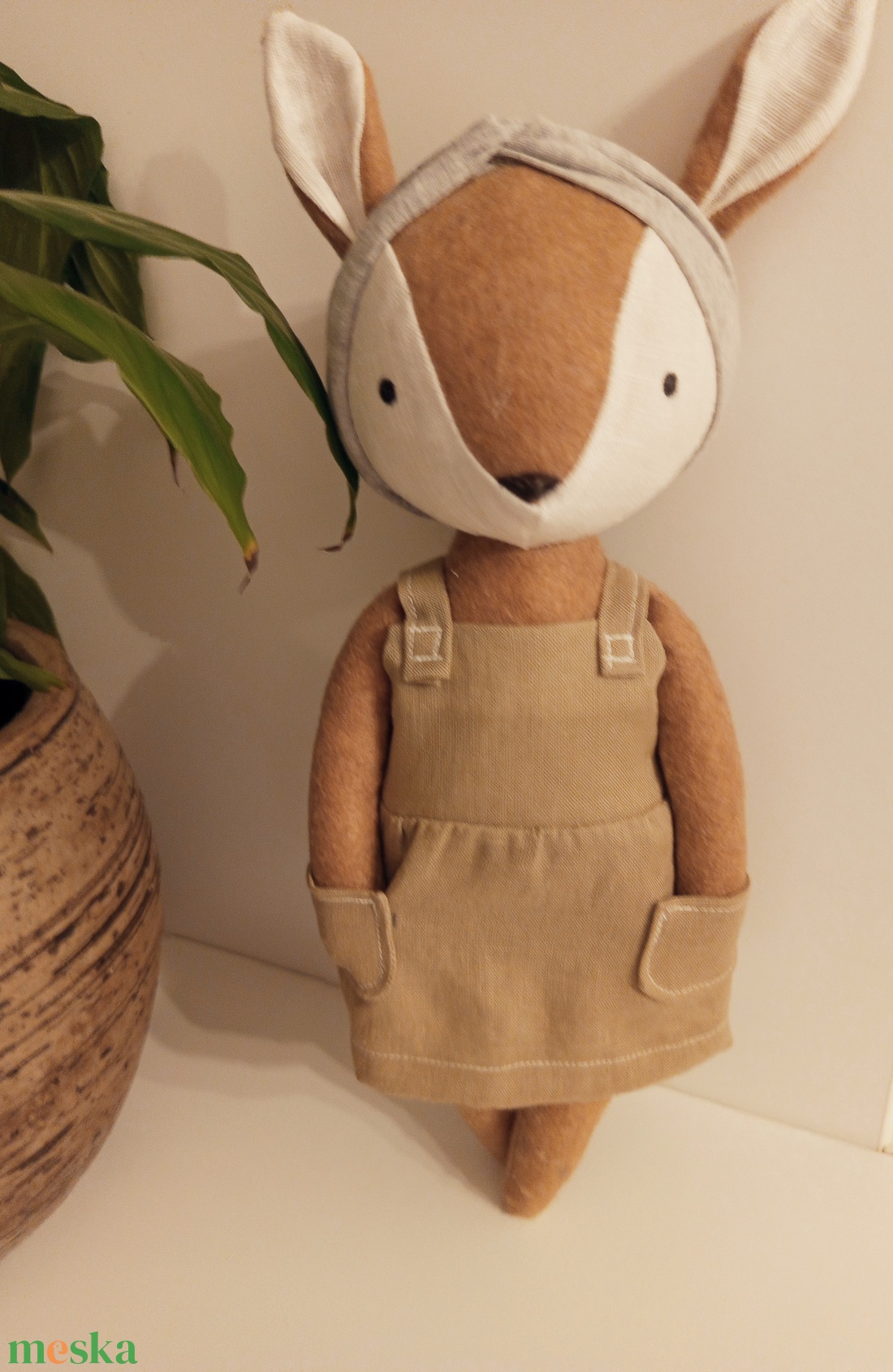 Őzike -  kantáros ruhában - kézműves, öltöztethető gyerekjáték - játék & sport - plüssállat & játékfigura - más figura - Meska.hu