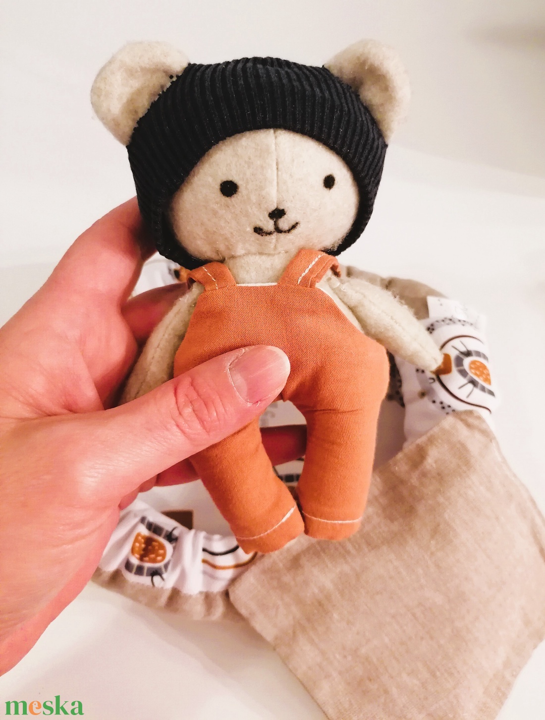 Mini maci, mini fészekben - kézműves textil játékfigura - játék & sport - plüssállat & játékfigura - maci - Meska.hu Mini maci, mini fészekben - kézműves textil játékfigura - játék & sport - plüssállat & játékfigura - maci - Meska.hu