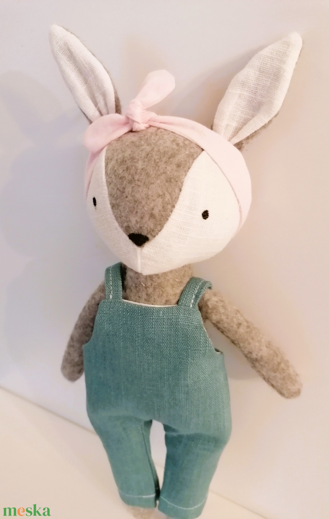 Mini Őzike lány overállban - kézműves , textil játékfigura - játék & sport - plüssállat & játékfigura - más figura - Meska.hu Mini Őzike lány overállban - kézműves , textil játékfigura - játék & sport - plüssállat & játékfigura - más figura - Meska.hu