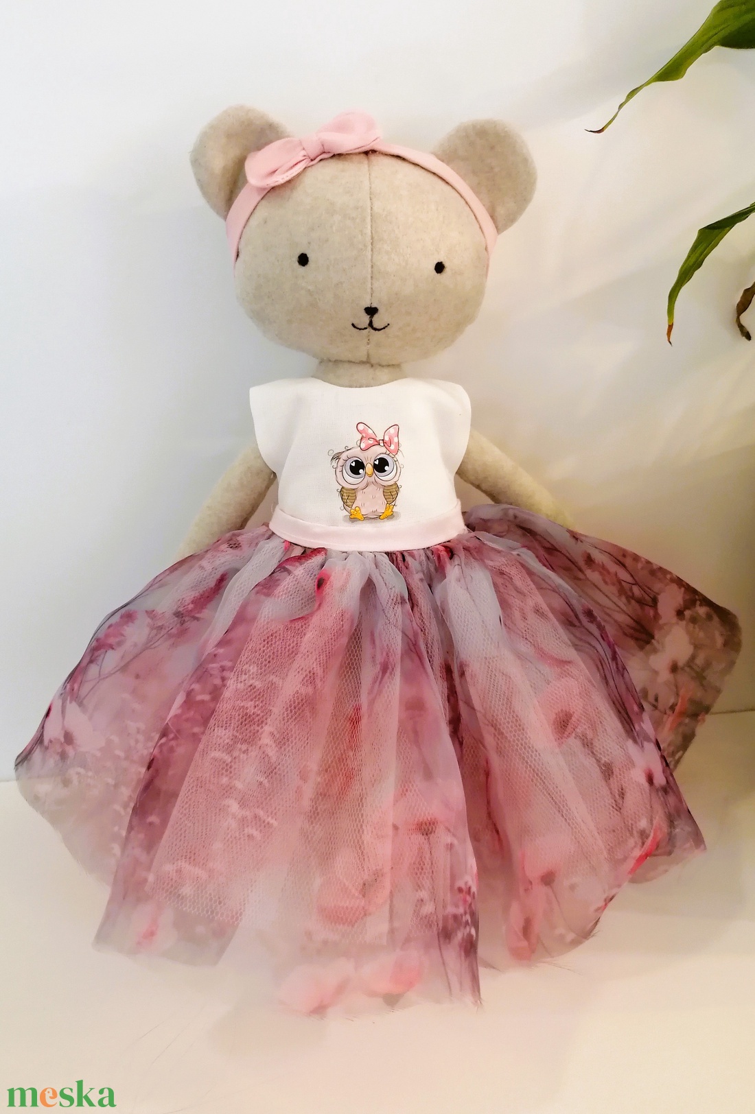 Maci lány organza szoknyában, pólóban - kézműves , textil játékfigura - játék & sport - plüssállat & játékfigura - más figura - Meska.hu Maci lány organza szoknyában, pólóban - kézműves , textil játékfigura - játék & sport - plüssállat & játékfigura - más figura - Meska.hu