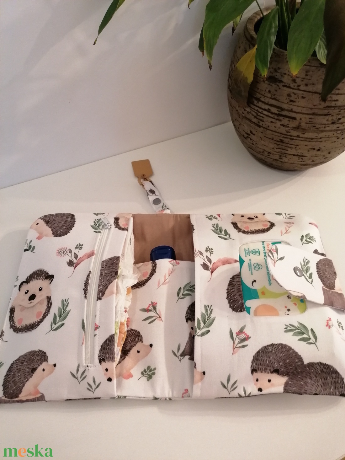 Happy Hedgehog - Pelenkázó neszesszer  - baba - mama - pelenkázó, babafürdető kellékek - pelenkázó neszeszer, pelenkatartó - Meska.hu
