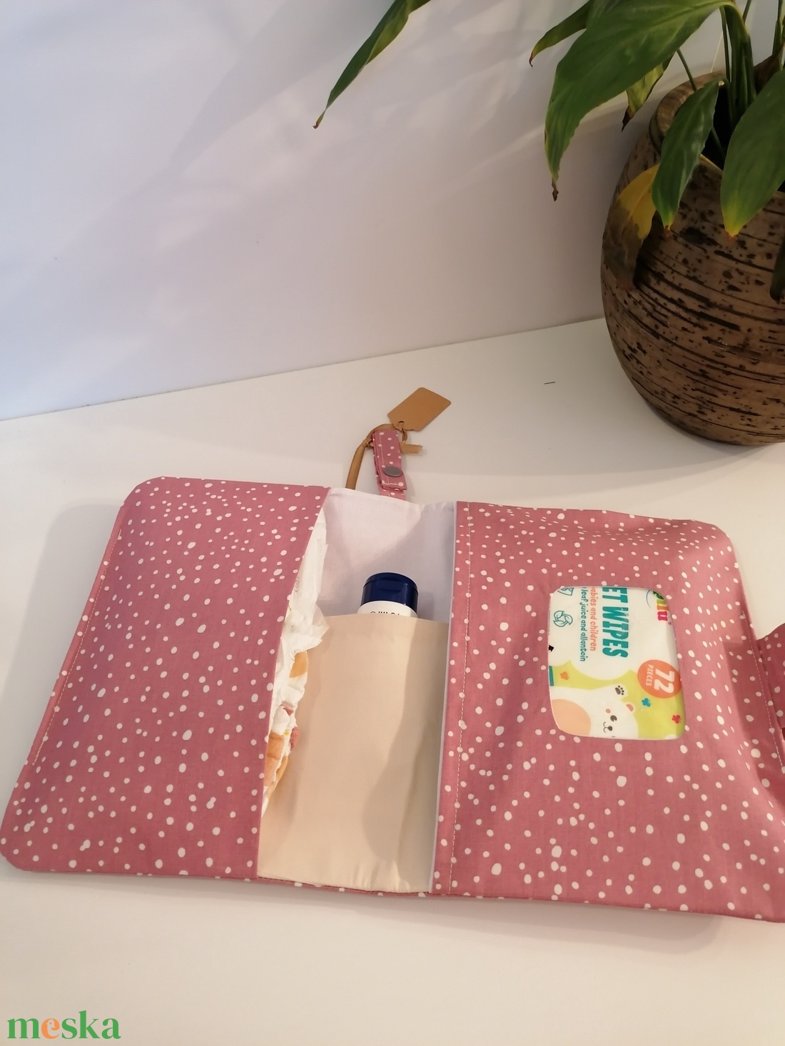 Dots on old rose  - pelenkázó neszesszer - baba - mama - pelenkázó, babafürdető kellékek - pelenkázó neszeszer, pelenkatartó - Meska.hu