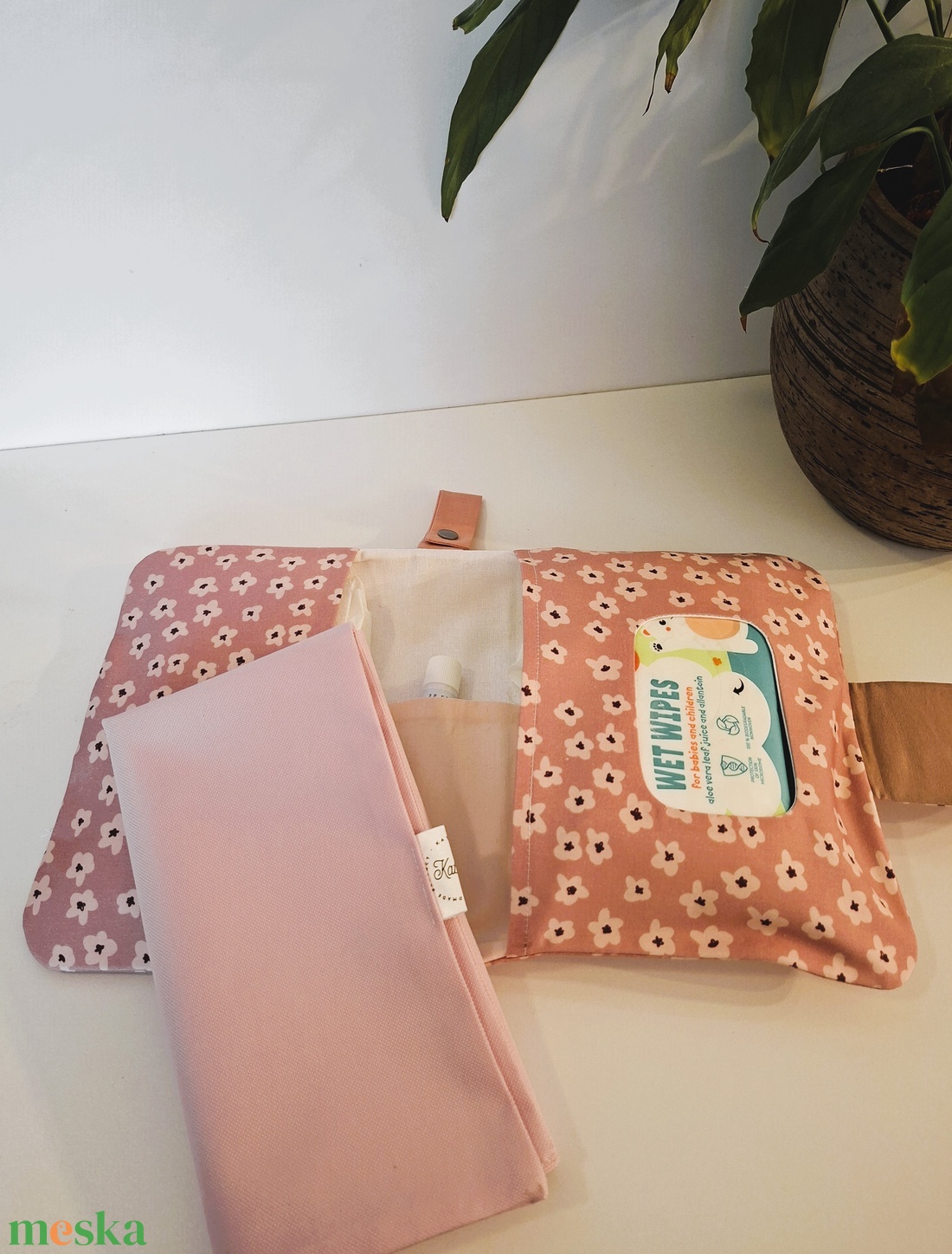 Happy flowers  on old pink  - pelenkázó neszesszer, pelenkázó lappal - baba - mama - pelenkázó, babafürdető kellékek - pelenkázó szett - Meska.hu