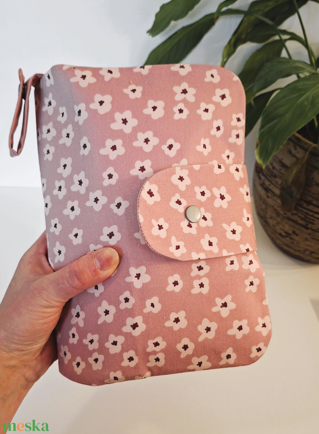 Happy flowers  on old pink  - pelenkázó neszesszer, pelenkázó lappal - baba - mama - pelenkázó, babafürdető kellékek - pelenkázó szett - Meska.hu