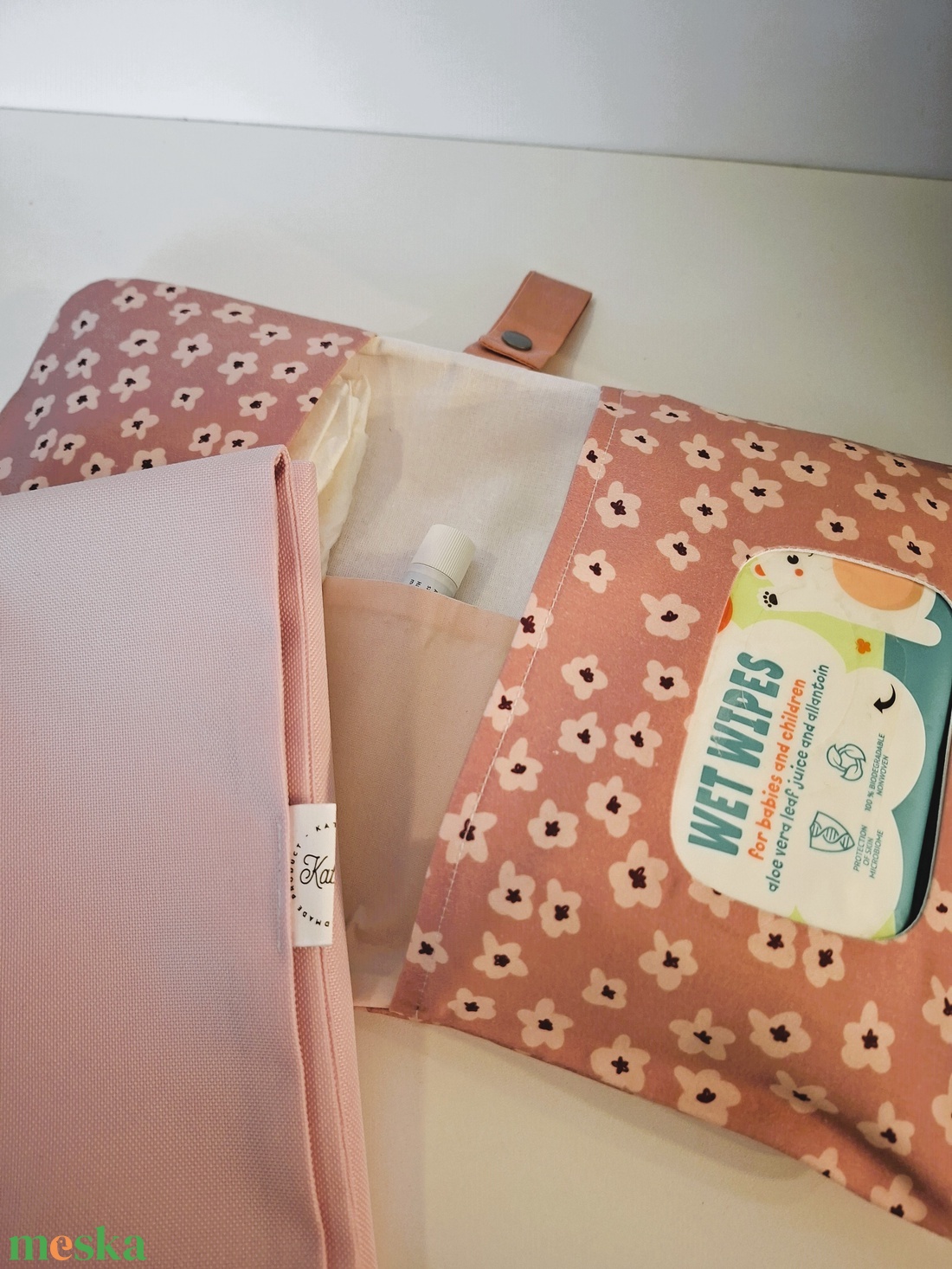 Happy flowers  on old pink  - pelenkázó neszesszer, pelenkázó lappal - baba - mama - pelenkázó, babafürdető kellékek - pelenkázó szett - Meska.hu