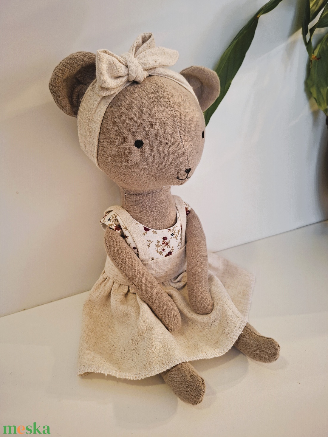 Maci lány pöttyös ruhában - kézműves, öltöztethető textiljáték figura - játék & sport - plüssállat & játékfigura - maci - Meska.hu