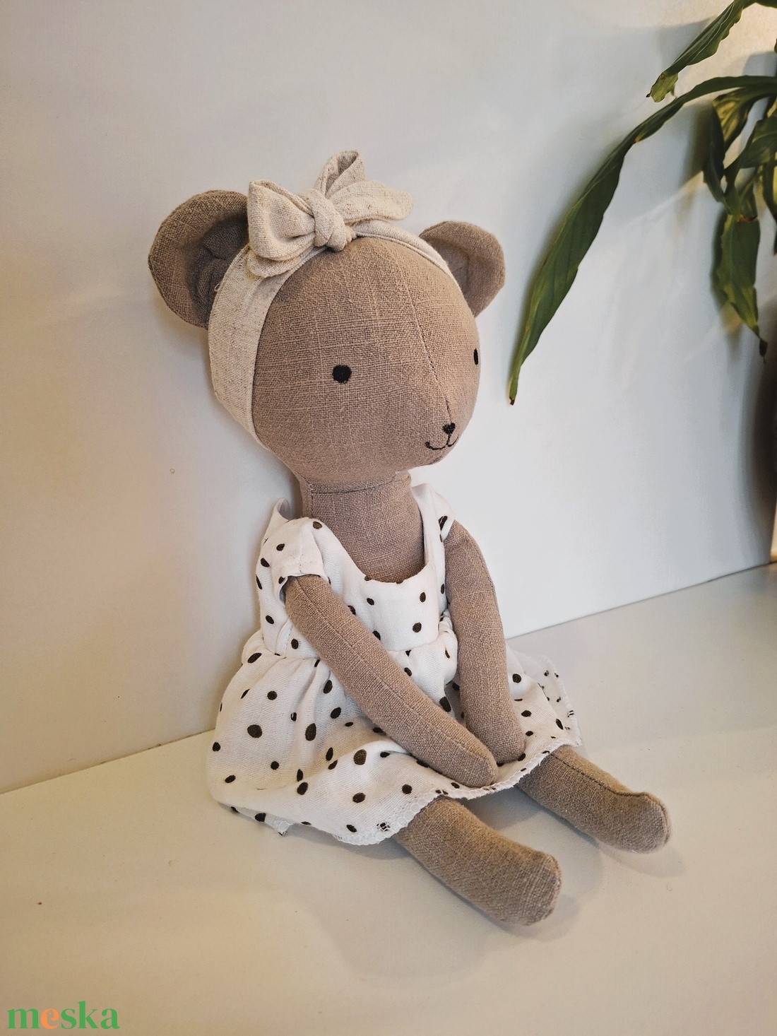 Maci lány pöttyös ruhában - kézműves, öltöztethető textiljáték figura - játék & sport - plüssállat & játékfigura - maci - Meska.hu