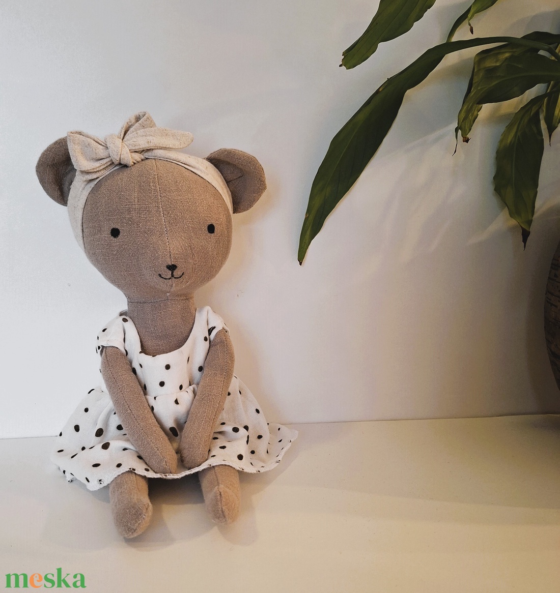 Maci lány pöttyös ruhában - kézműves, öltöztethető textiljáték figura - játék & sport - plüssállat & játékfigura - maci - Meska.hu