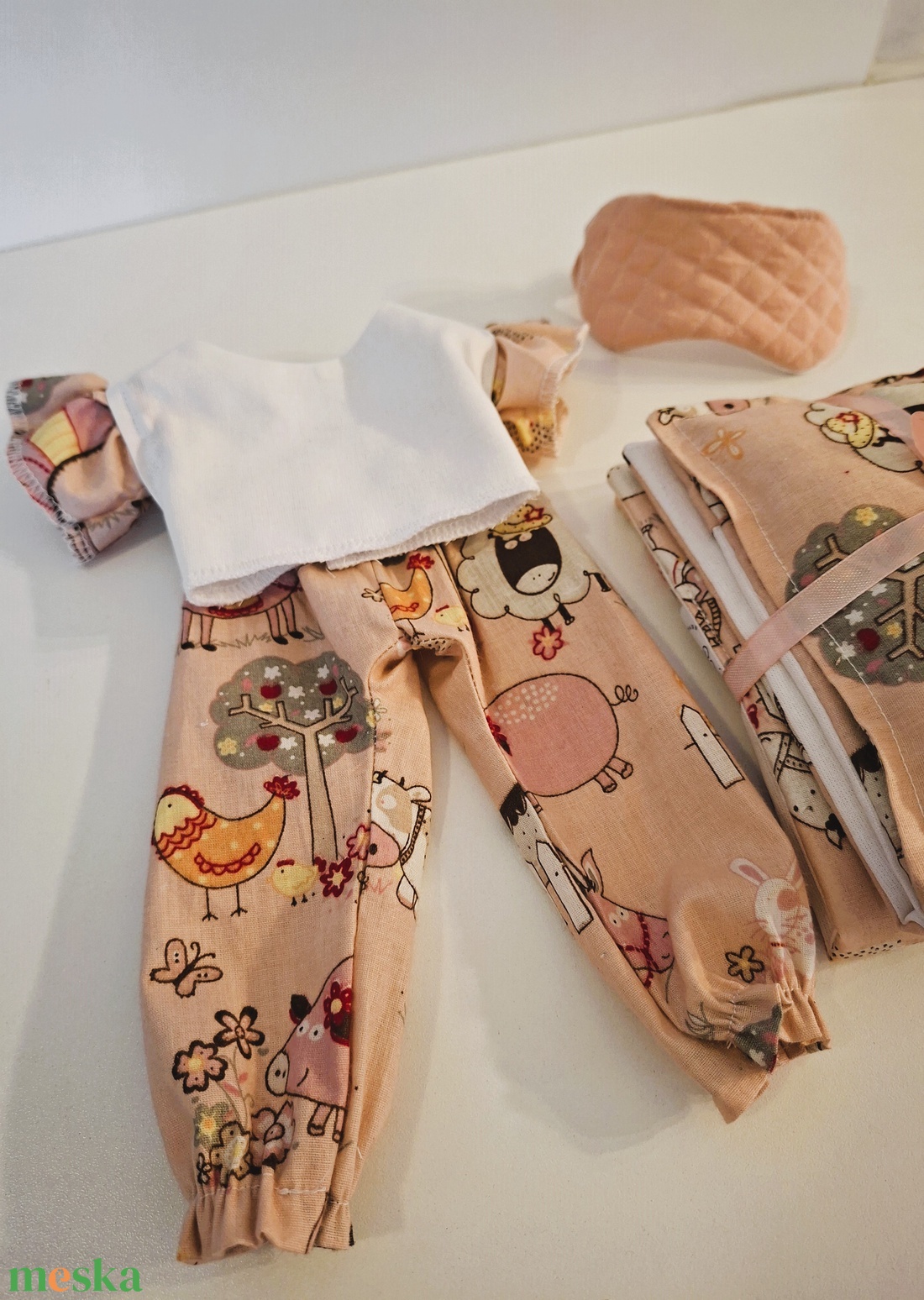 Pizsama szett, alvómaszkkal, ágyneművel -  Textiljáték figurákra (Maci, Őzi, Nyuszi, Kutyus, Egérke, Panda) - játék & sport - baba & babaház - játékbaba, babakellék - Meska.hu