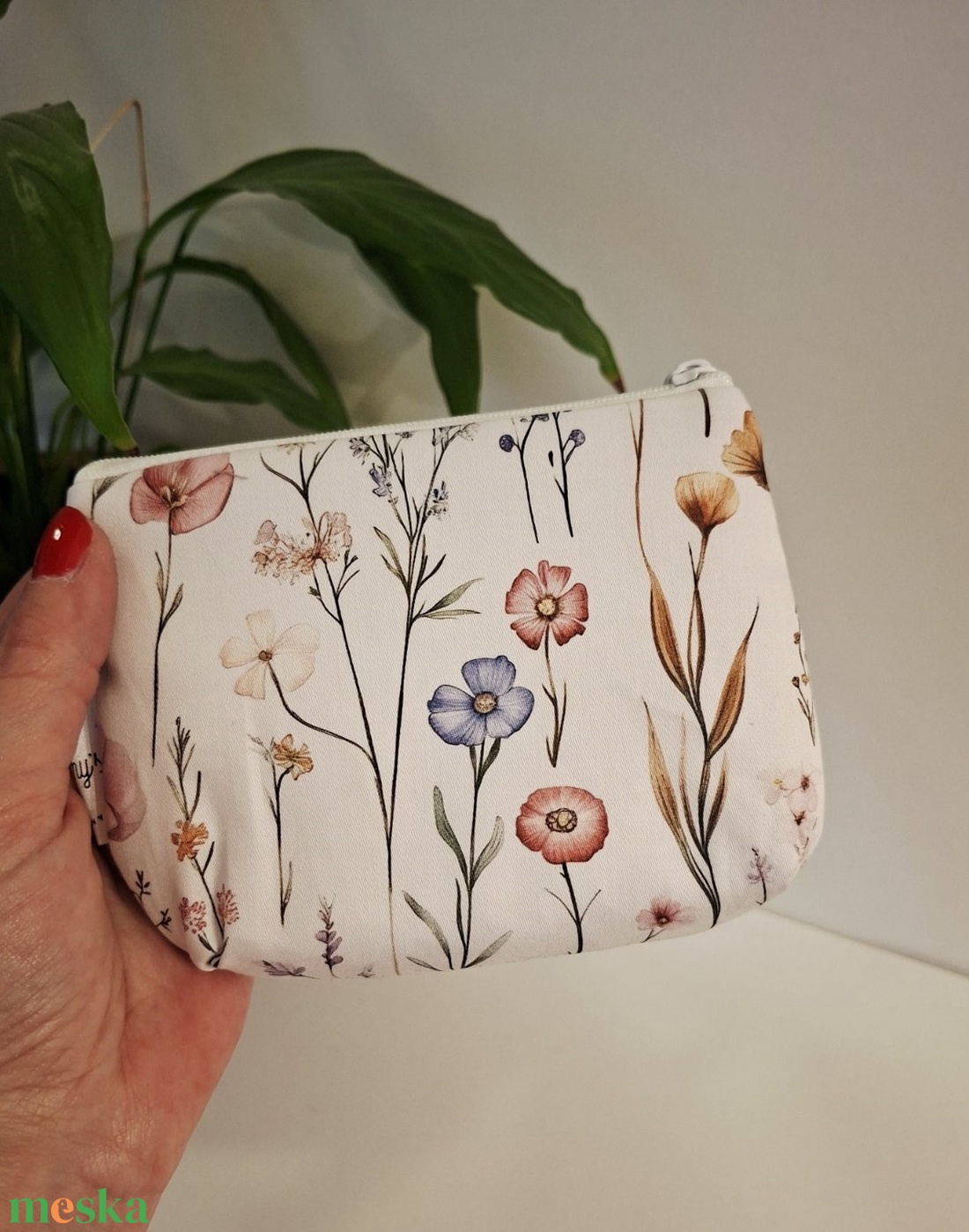 Vadvirág álom - virágmintás apró neszi - táska & tok - neszesszer - Meska.hu