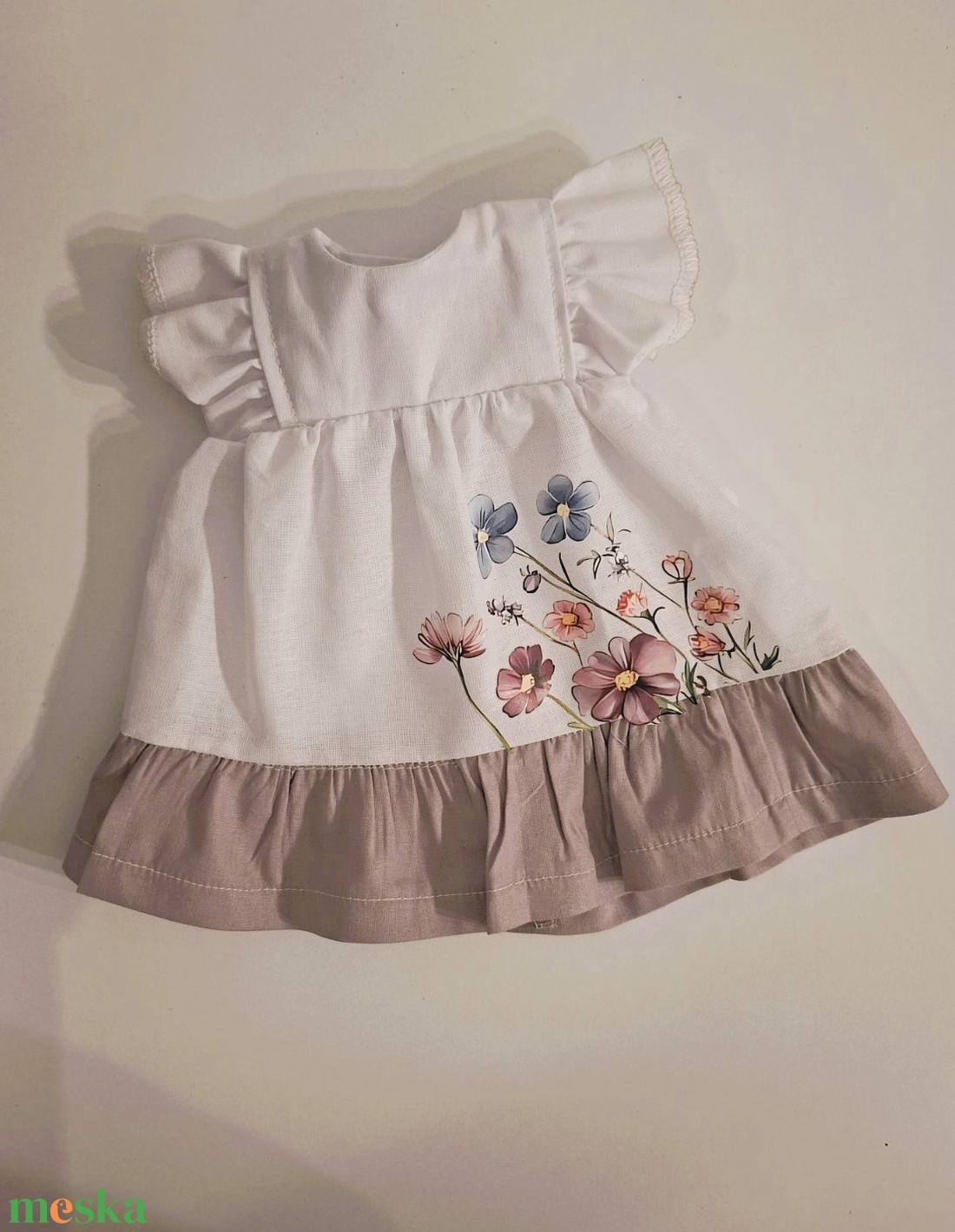 Romantikus, hosszú fodros, virágmintás babaruha - ruházat, babaruha textiljáték figurákra (Maci, Őzi, Nyuszi, Kutyus, Eg - játék & sport - baba & babaház - játékbaba, babakellék - Meska.hu