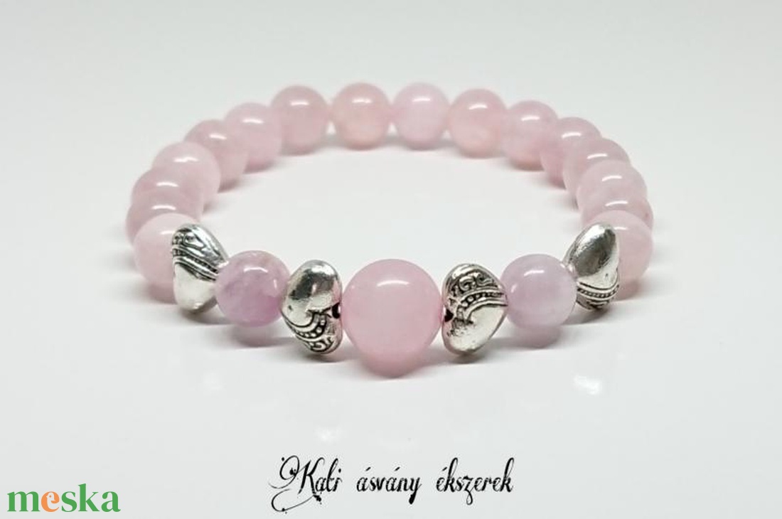 Madagaszkári rózsakvarc és kunzit ásvány karkötő - ékszer - karkötő - karkötő medállal - Meska.hu