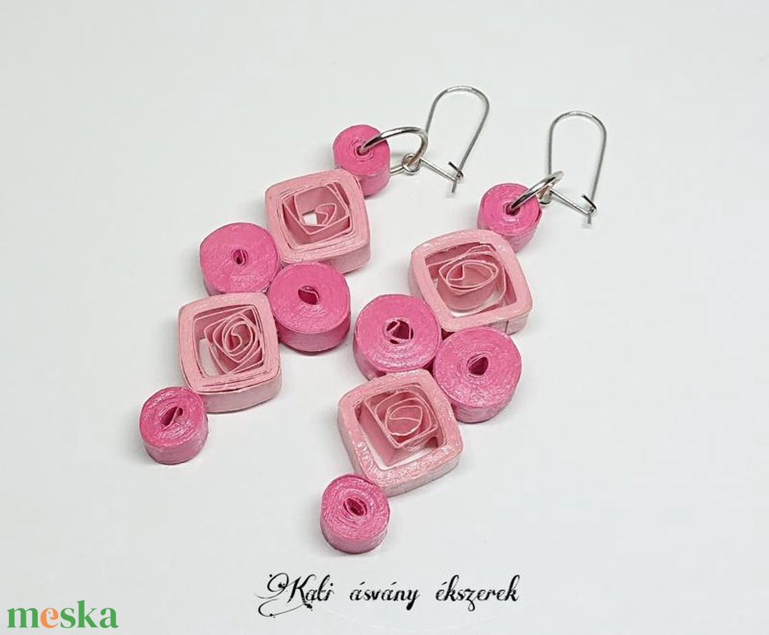Quilling technikával készült fülbevalók - ékszer - fülbevaló - lógó fülbevaló - Meska.hu