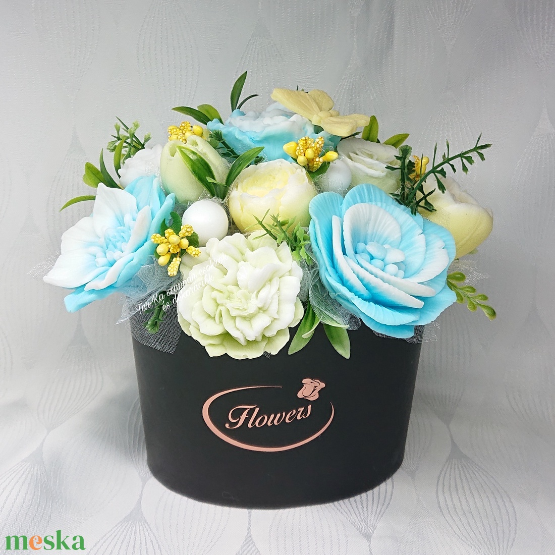 Illatos szappanvirág csokrok Flowers ovális boxban - otthon & életmód - dekoráció - Meska.hu
