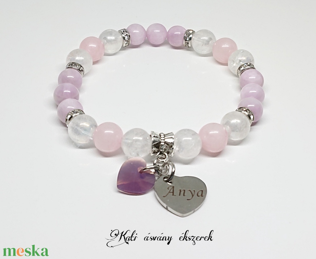 Ásvány karkötő Swarovski szív medállal és választható feliratú medállal  - ékszer - karkötő - karkötő medállal - Meska.hu