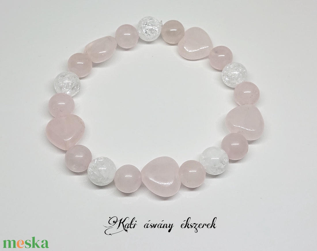 Szíves ásvány karkötő rózsakvarcból és hegyikristályból  - ékszer - karkötő - bogyós karkötő - Meska.hu