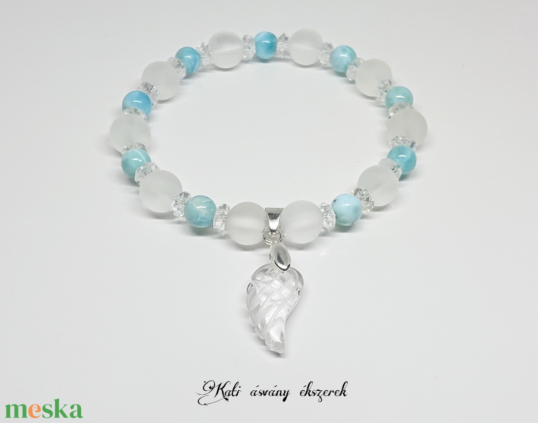 Larimar és hegyikristály ásvány karkötő angyalszárny medállal  - ékszer - karkötő - karkötő medállal - Meska.hu