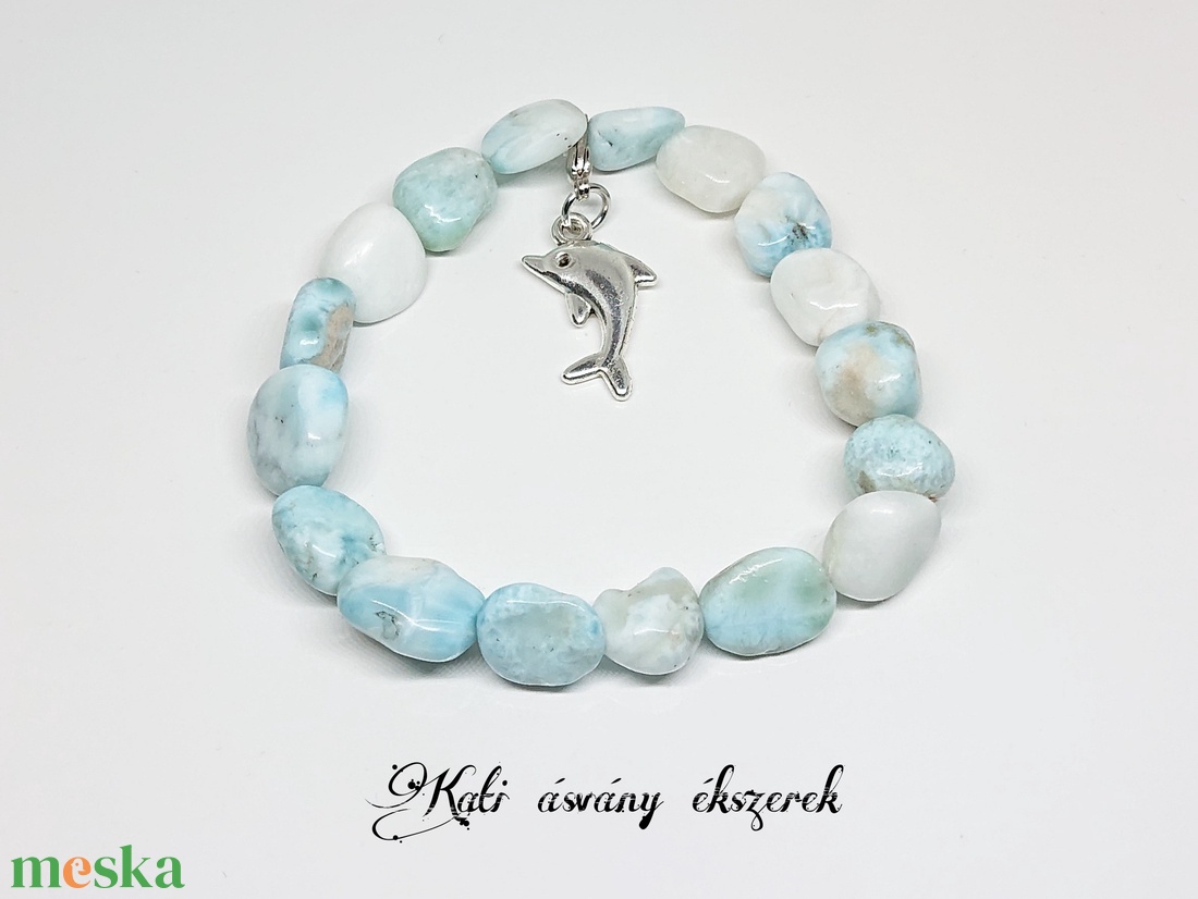 Larimar nagy nugget ásvány karkötő levehető delfines medállal  - ékszer - karkötő - karkötő medállal - Meska.hu