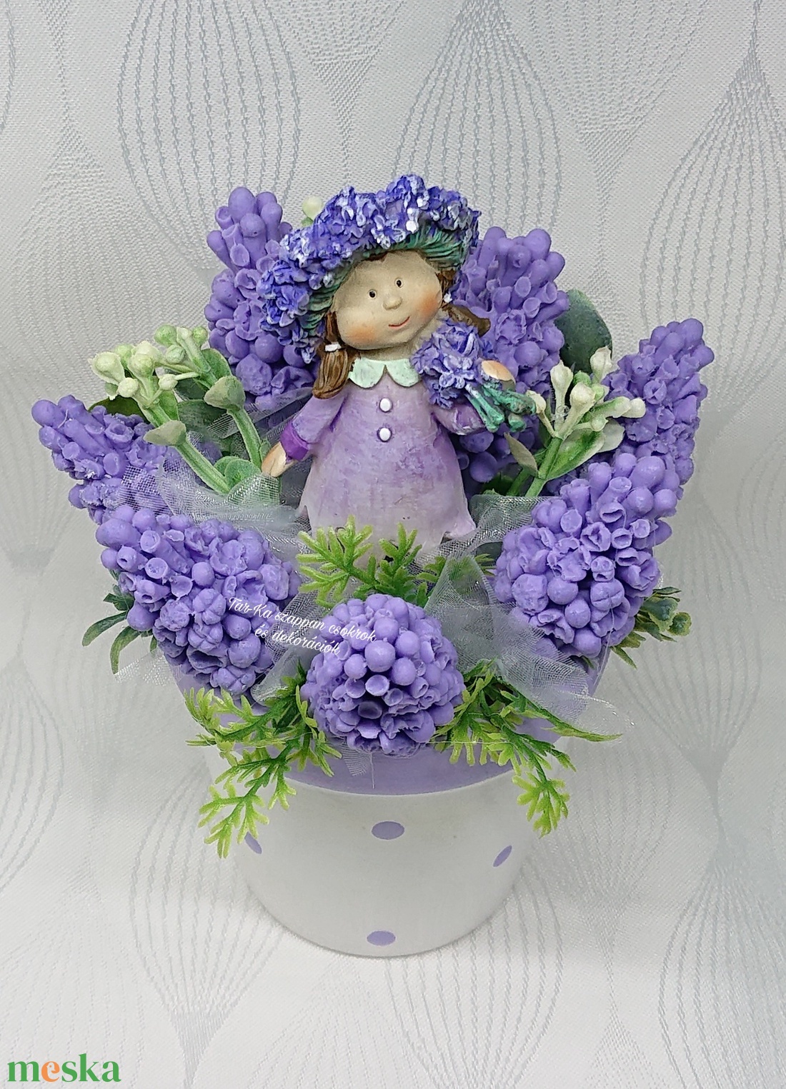 Levendula szappanvirág csokor pöttyös kaspóban ballagásodra fa táblával - otthon & életmód - dekoráció - virágdísz és tartó - virágbox, virágdoboz - Meska.hu