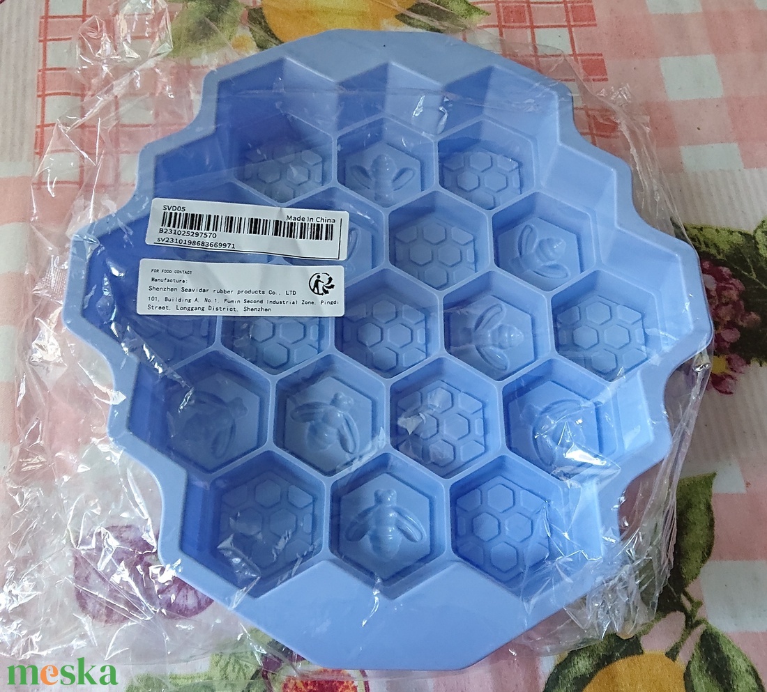 Méhsejt szilikon forma gyantázáshoz, illatviaszhoz, szappanozáshoz  - kellékek & szerszámok - vegyes alapanyag - szilikon öntőforma - Meska.hu