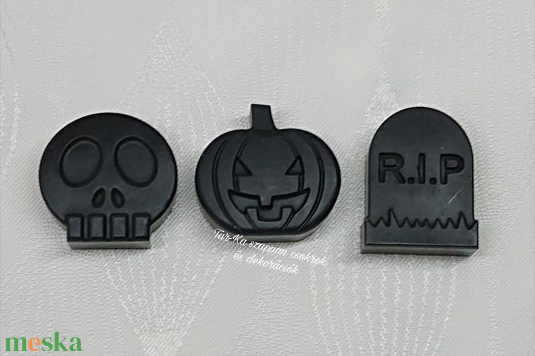 3 darabos Halloweeni illatviasz csomag - otthon & életmód - gyertya, illat, aroma - illatviasz - Meska.hu 3 darabos Halloweeni illatviasz csomag - otthon & életmód - gyertya, illat, aroma - illatviasz - Meska.hu