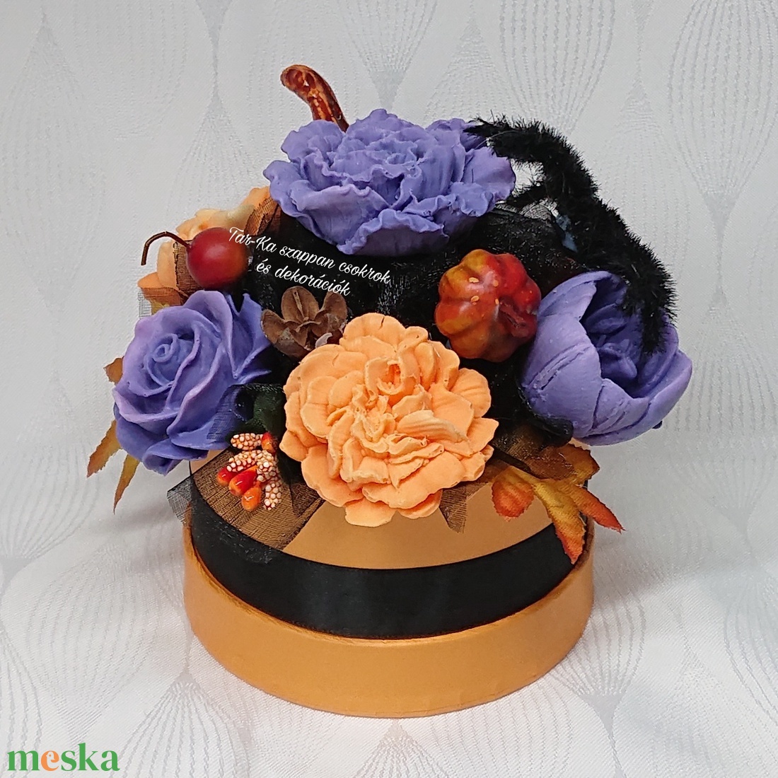 Halloween-i narancssárga - lila - fekete szappanvirág csokor  - otthon & életmód - dekoráció - halloween - halloweeni dekoráció - Meska.hu