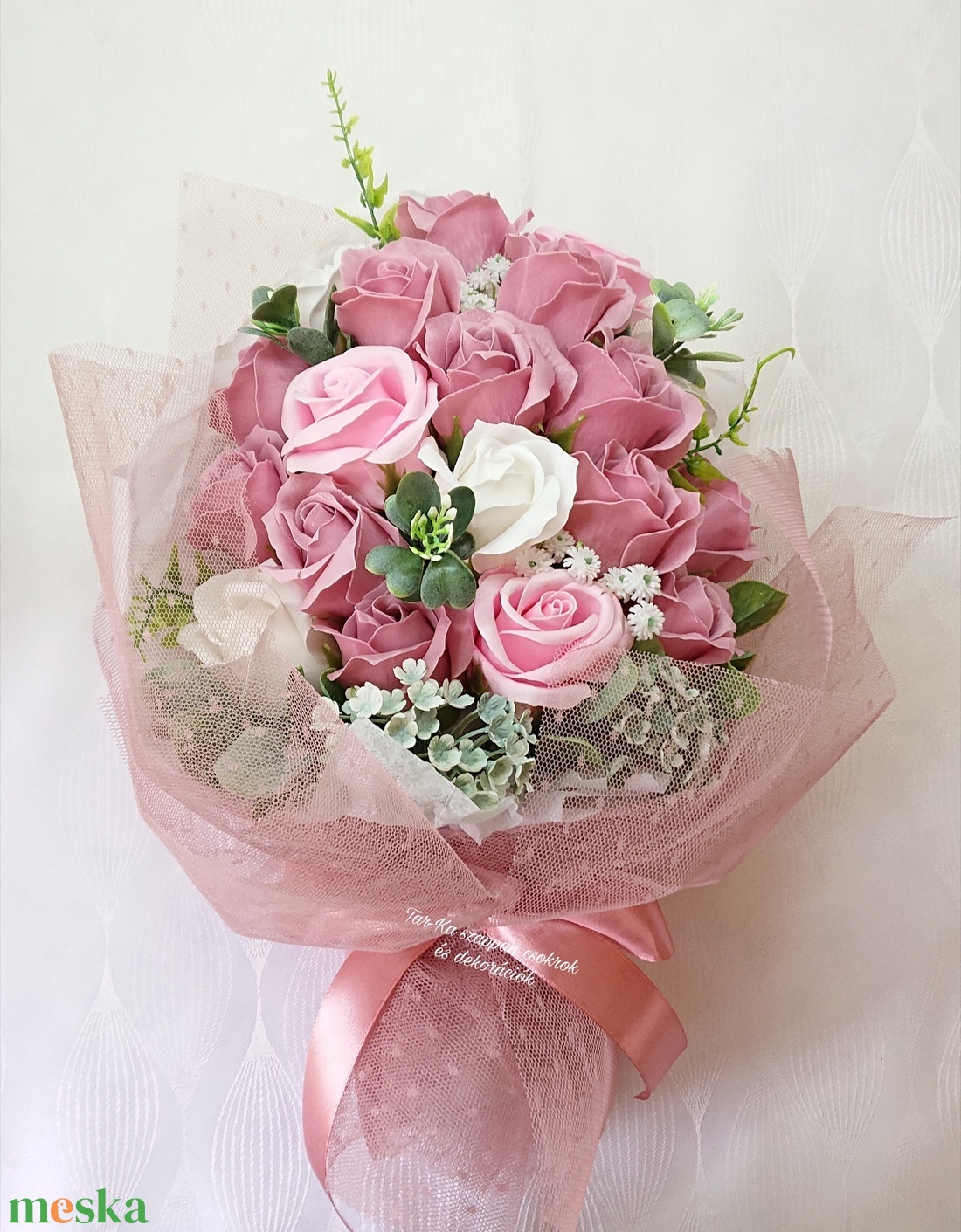 Óriás 19 szálas szappanrózsa csokrok díszdobozban  - otthon & életmód - dekoráció - virágdísz és tartó - csokor & virágdísz - Meska.hu Óriás 19 szálas szappanrózsa csokrok díszdobozban  - otthon & életmód - dekoráció - virágdísz és tartó - csokor & virágdísz - Meska.hu