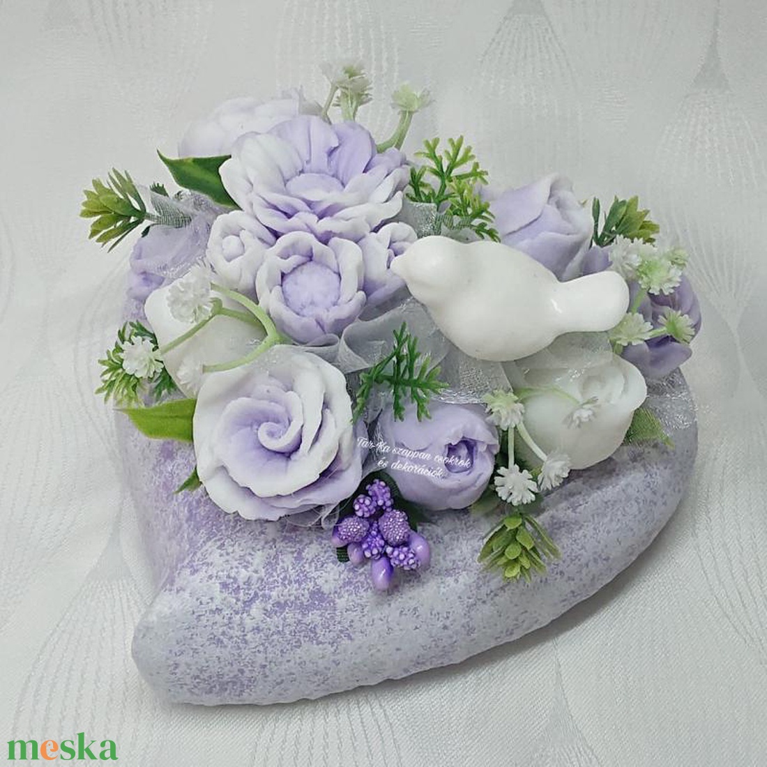 Barack vagy lila szappanvirág csokor szív kerámia kaspóban  - otthon & életmód - virágdekoráció - virágdíszek - virágdísz kaspóban - Meska.hu