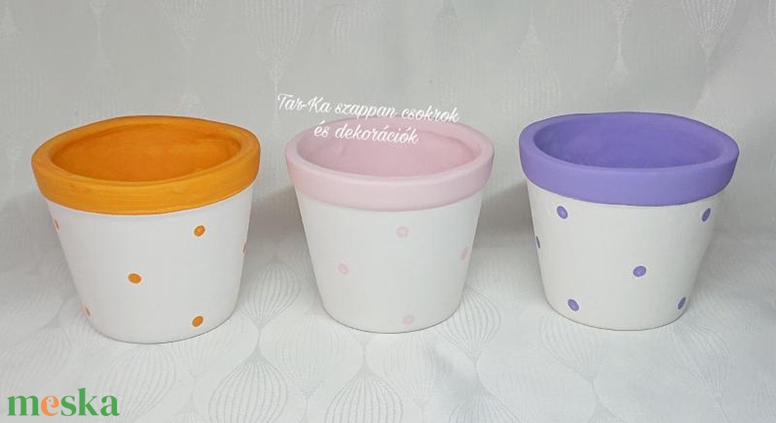 Szappanvirág csokor pöttyös kaspóban  - otthon & életmód - virágdekoráció - virágok - virágbox - Meska.hu