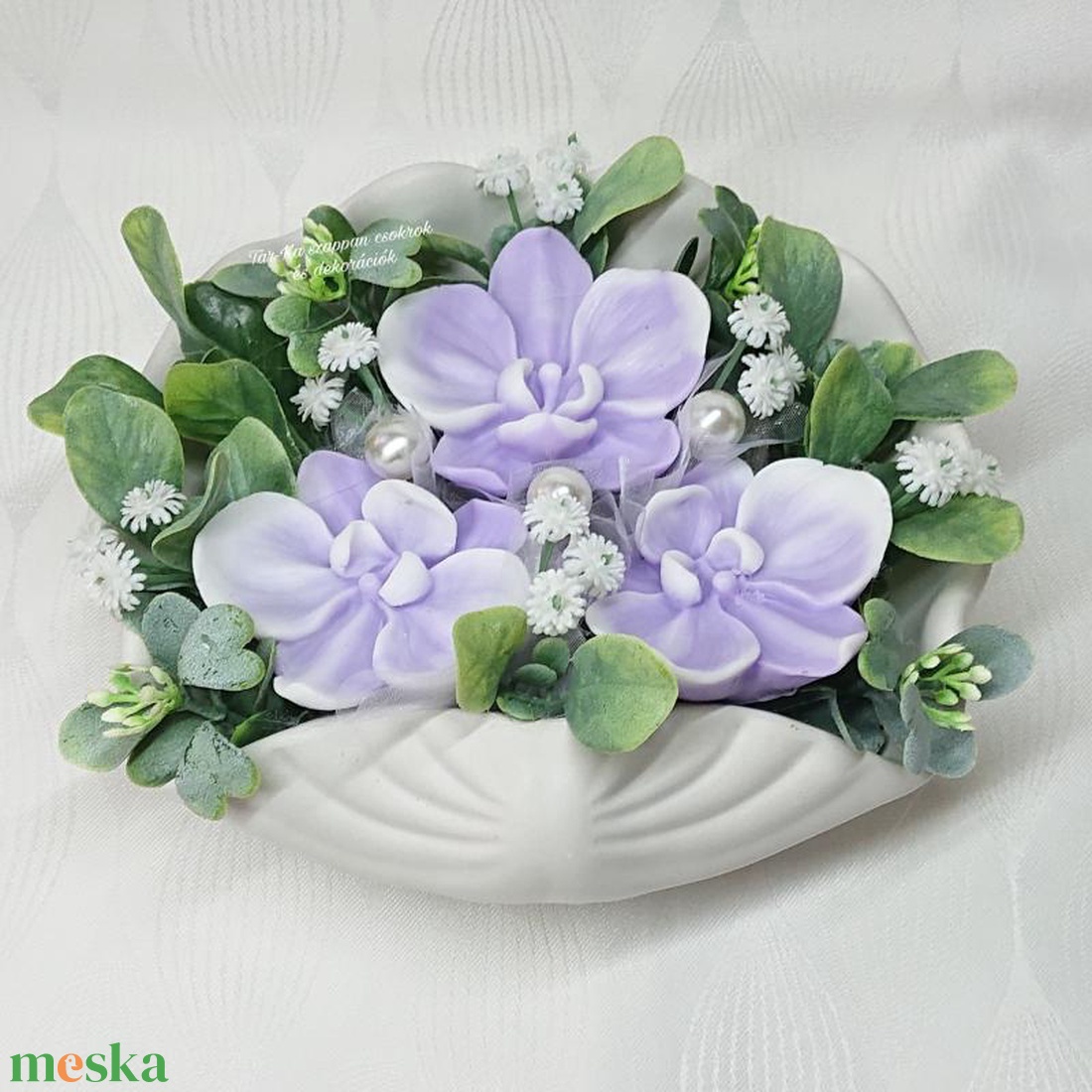 Szappanvirágok kagylóban (orchidea)  - otthon & életmód - virágdekoráció - virágdíszek - asztali virágdísz - Meska.hu