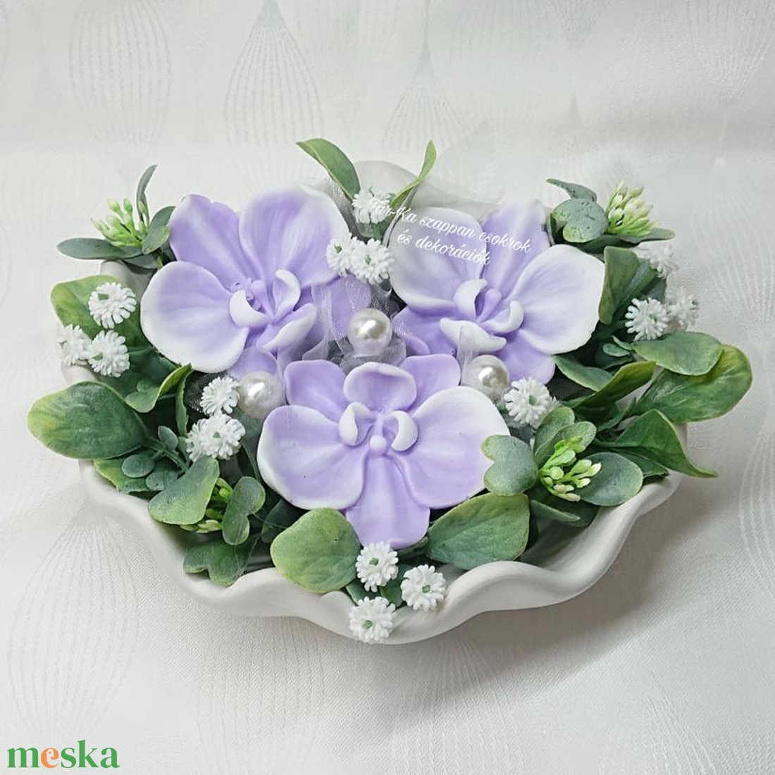 Szappanvirágok kagylóban (orchidea)  - otthon & életmód - virágdekoráció - virágdíszek - asztali virágdísz - Meska.hu